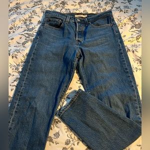 Levis Wedgie Ankle Jean in Charleston Moves